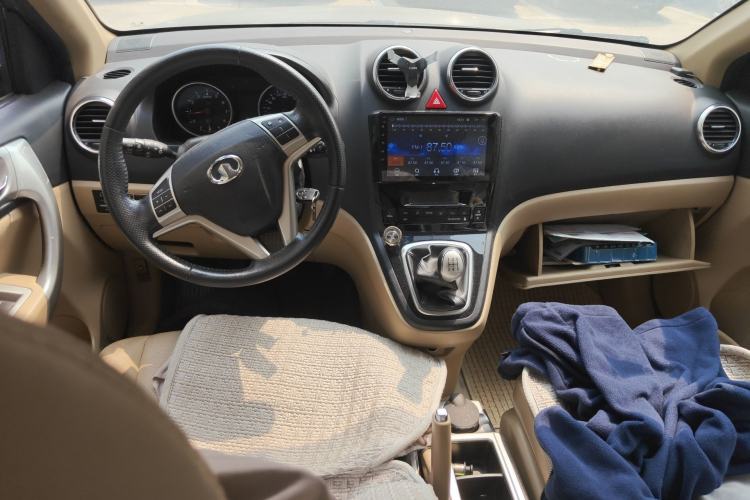 Used Haval H6 2011 2.0L Manual Two-Wheel Drive Elite Version Center Console