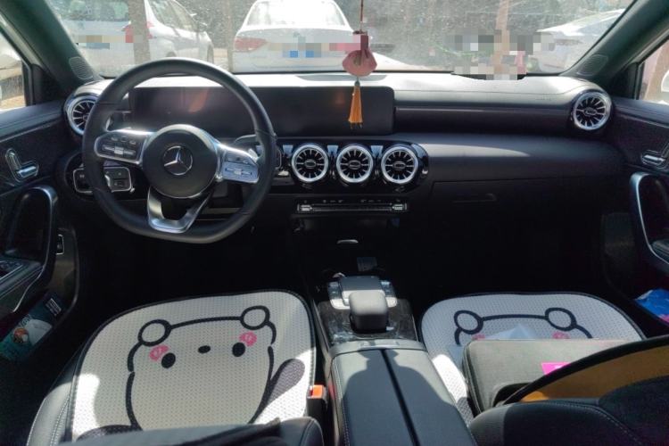 Used Mercedes-Benz A-Class 2022 Revised Version A 200 L Sport Sedan Fashionable Style