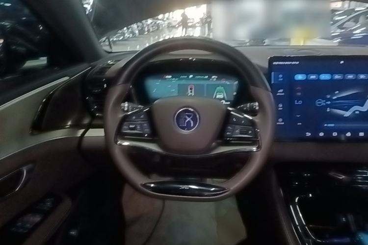 Used BYD Han 2023 EV Champion Edition 506KM Front-Wheel-Drive Premium Model Steering Wheel