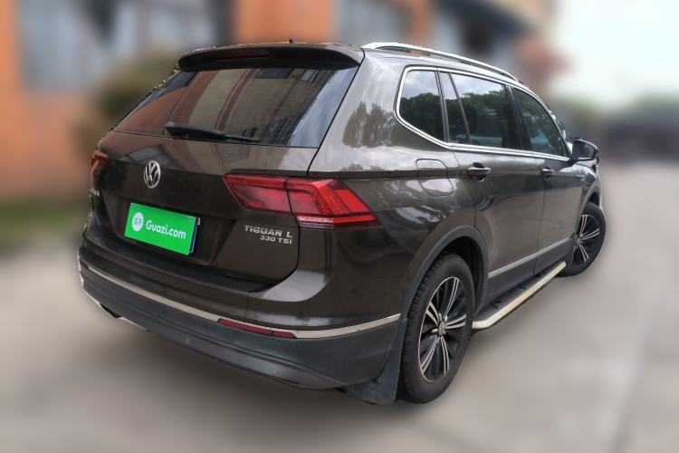 Used Volkswagen Tiguan L 2017 330TSI Automatic Two-Wheel Drive Flagship Edition Rear Right 45 Deg