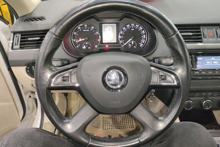 Used Skoda Octavia 2015 1.6L Manual Yijun Edition