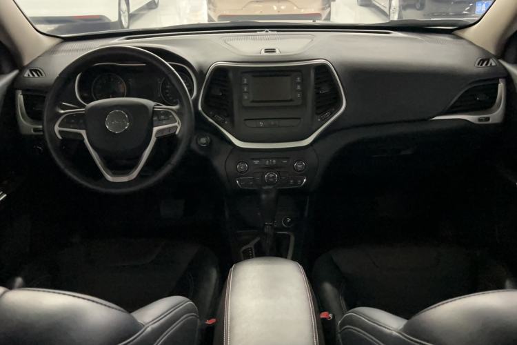 Used Jeep Cherokee 2016 2.4L Leading Edition