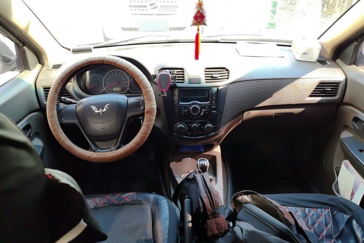 Used Wuling Hongguang 2015 1.5L S Base Model China IV