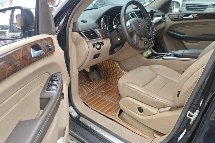 Used Mercedes-Benz M-Class 2014 ML 400 4MATIC Dynamic Model
