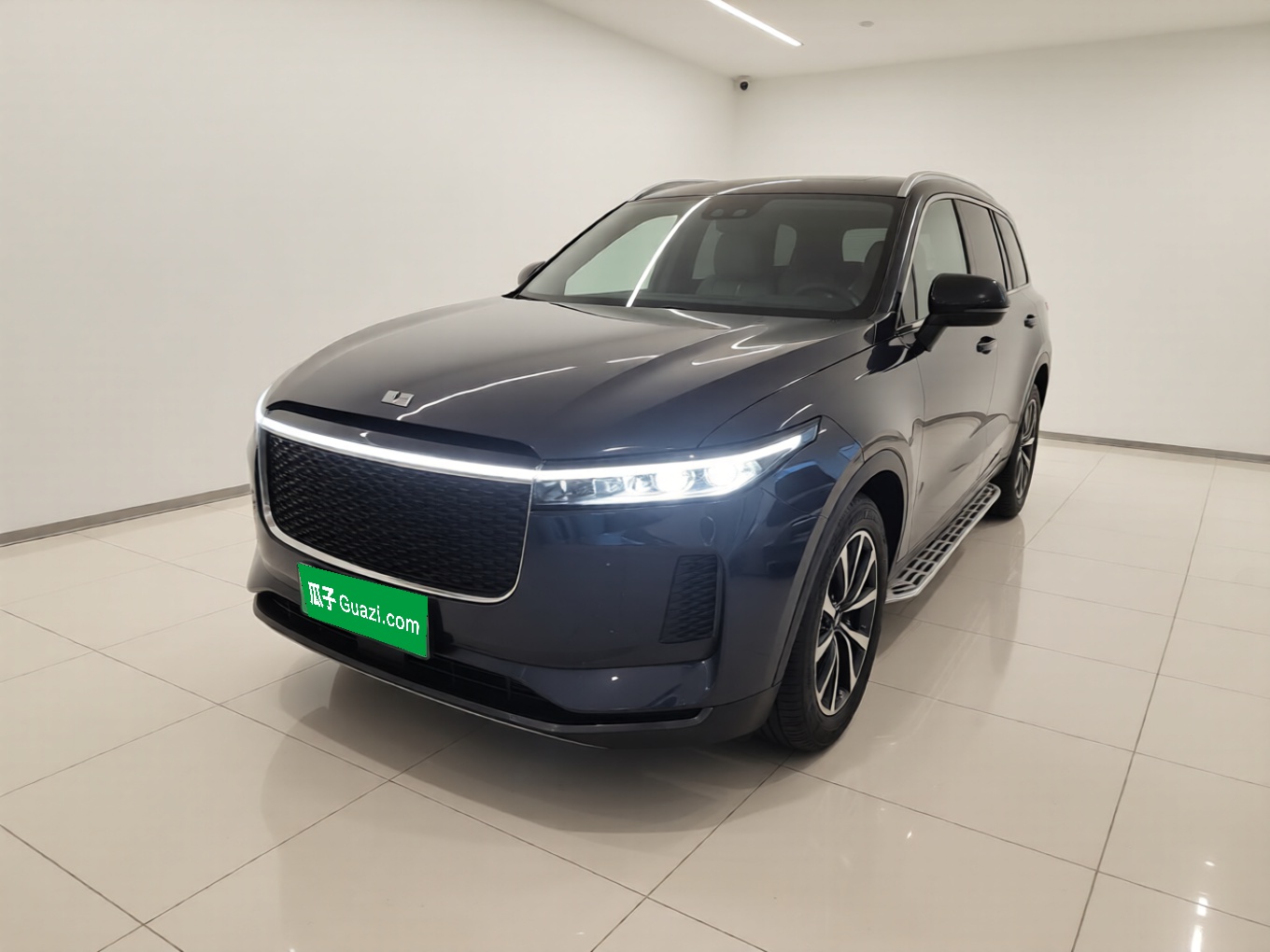Unter der Vorderseite des Autos