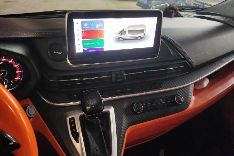 Used SAIC MAXUS Xintu V90 2022 2.0T Automatic Zhiyun King Rear-Drive Long Wheelbase High-Roof Design with Single Rear Tire—6/7 Seater