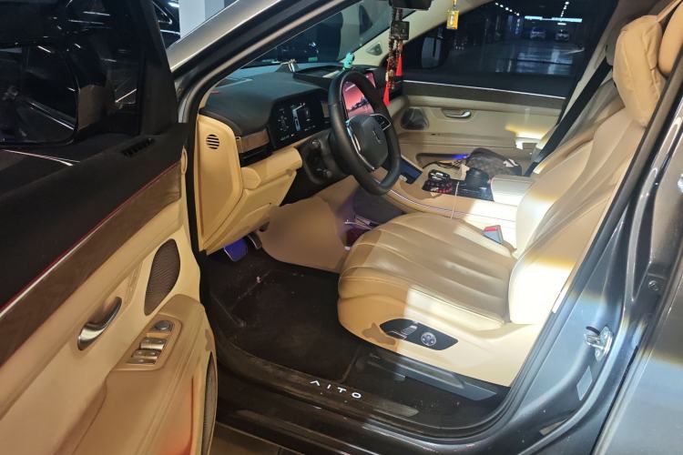 Used Hima AITO M7 2022 1.5T Four-Wheel Drive Luxury Edition Driver Seat