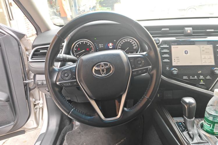 Used Toyota Camry 2018 2.5G Luxury Edition Steering Wheel