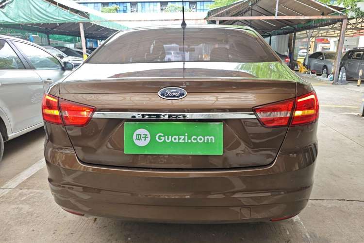 Used Ford Escort 2015 1.5L Automatic Fashion Model
