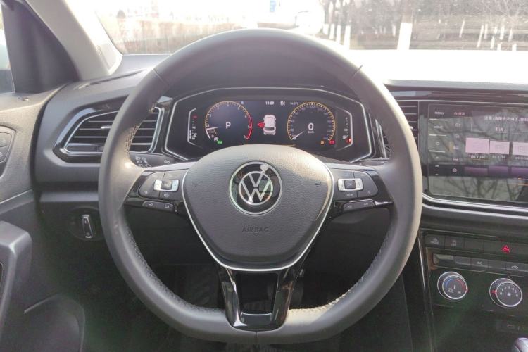 Used Volkswagen T-ROC 2021 280TSI DSG Two-Wheel Drive Comfort Connect Edition