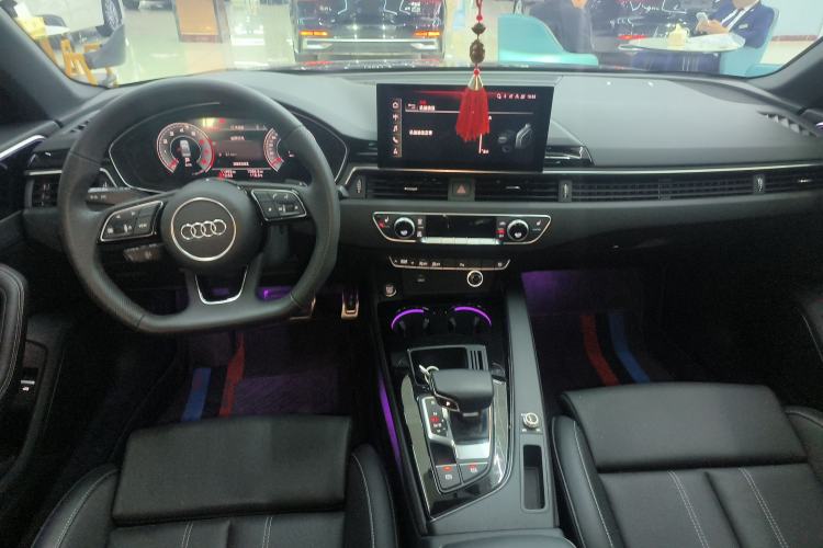 Used Audi A4L 2024 40 TFSI Luxury Dynamic Edition Center Console