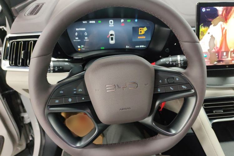 Used BYD Song PLUS New Energy 2025 DM-i Intelligent Driving 112KM Prestige Model Steering Wheel
