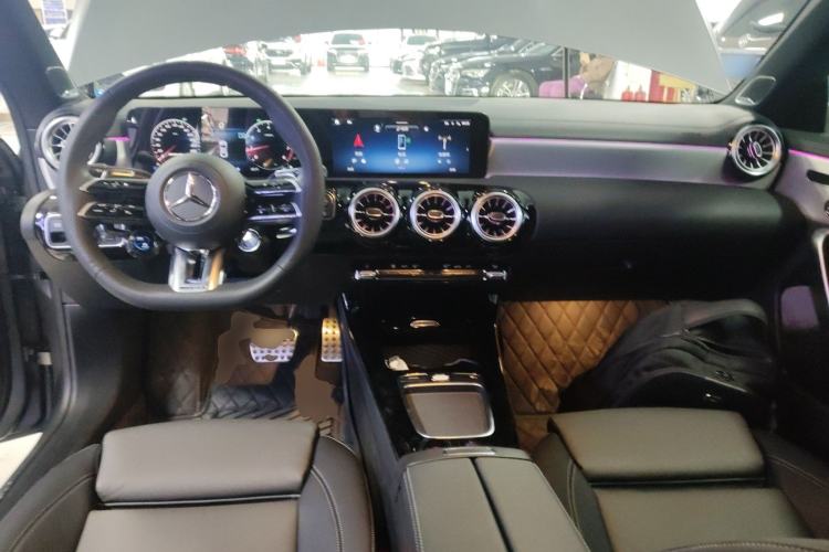 Used Mercedes-Benz CLA AMG 2024 AMG CLA 35 4MATIC Center Console