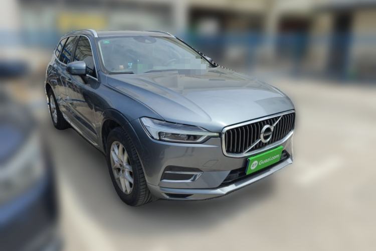 Used Volvo XC60 2019 T5 4x4 Smart Edition China VI Standard Front Right 45 Deg