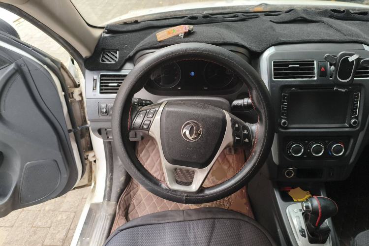 Used FORTHING Joyear S50 2014 1.6L CVT Luxury Model