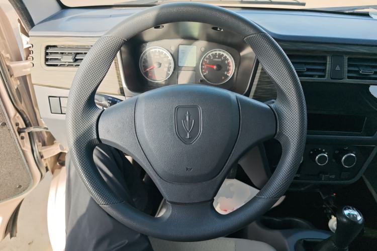 Used Jinbei Hiace X30 2023 1.5L Super-Enjoyment Van 2/5 Seats Non-Air-Conditioned Version SWC15M Steering Wheel