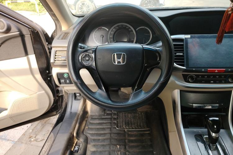 Used Honda Accord 2015 2.0L LX Comfort Edition Steering Wheel