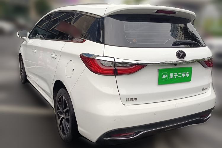 Used BYD Song MAX 2018 1.5T Automatic Smart Connect Elite Model with 6 Seats