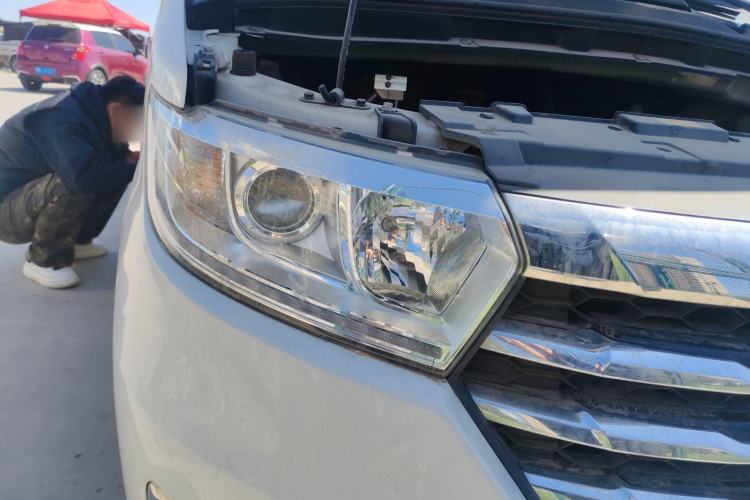 Used JAC Refine M3 2019 PLUS IKEA Edition 1.8L Luxury Model Exterior 6