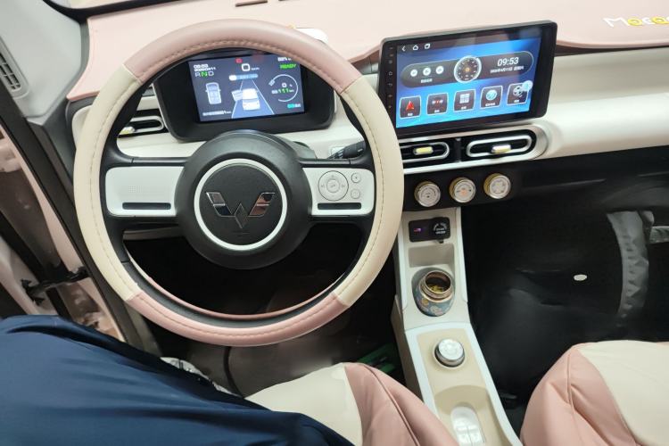 Used Wuling Hongguang MINIEV 2024 3rd Generation 215km Youth Edition Center Console