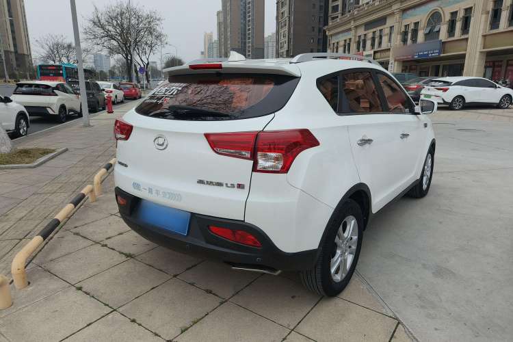 Used Huatai Santa Fe 2017 1.5T Gasoline Automatic Two-Wheel Drive Smart Enjoyment i3 Model
