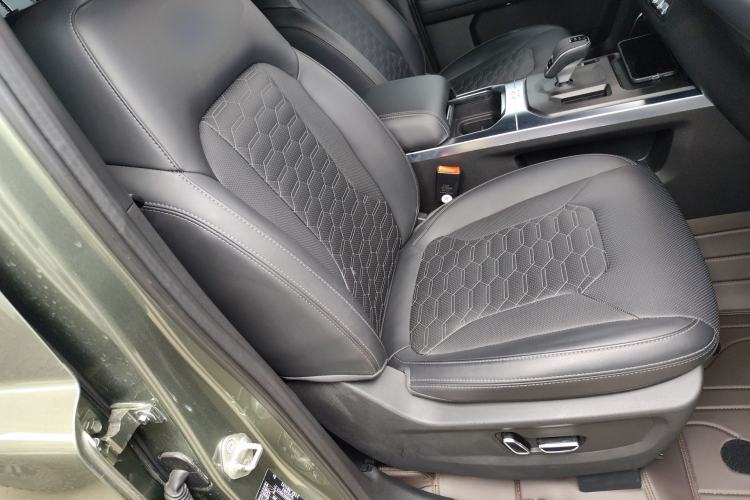 Used 212 T01 2024 2.0T Explorer Right Front Seat