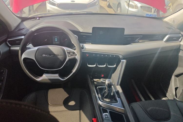 Used BAIC Beijing X3 2021 1.5T Manual Glory Edition Center Console