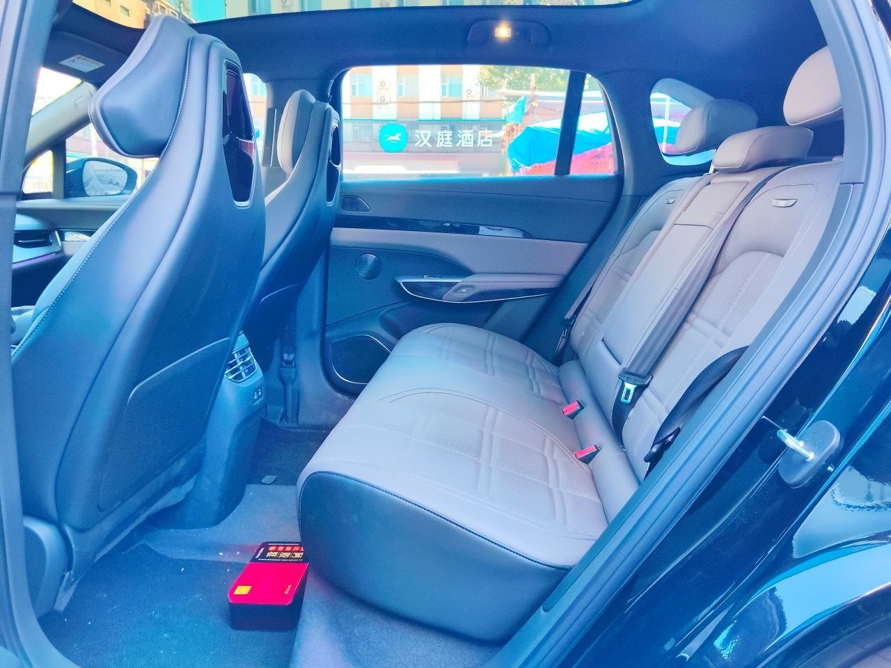 Hongqi Tiangong 08 2025 565 Ultra Four-Wheel Drive Version — снимка 17