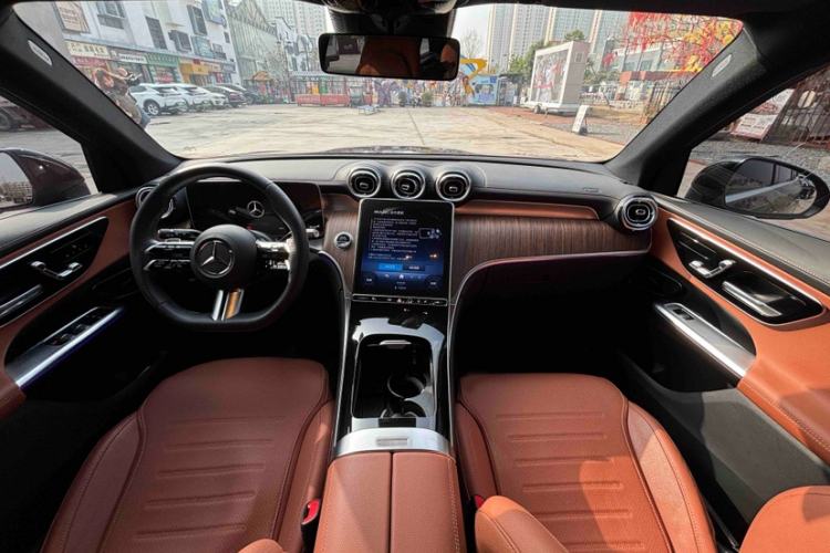 Used Mercedes-Benz GLC 2024 GLC 300 L 4MATIC Dynamic Edition 5-seater