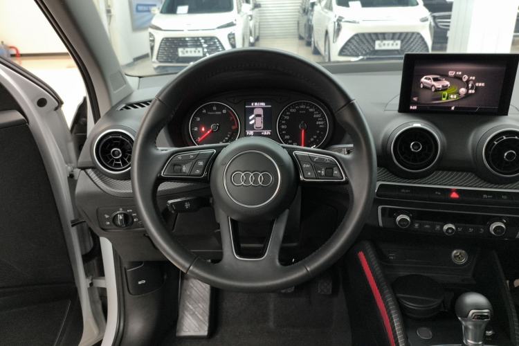 Used Audi Q2L 2021 35 TFSI Fashion Dynamic Model Steering Wheel