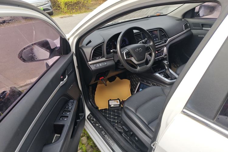 Used Hyundai Elantra (6th Generation / Lingdong) 2016 1.6L Automatic ZhiXuan · Luxury Version