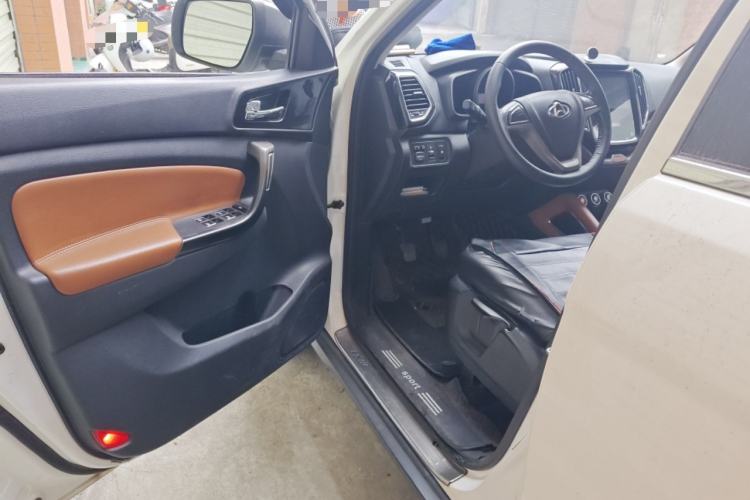 Used CHANGAN OSHAN CX70 2017 Facelifted CX70T 1.5T Manual High-Performance Edition
