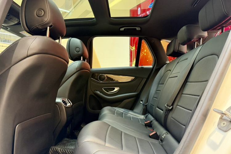 Used Mercedes-Benz GLC 2018 Facelift GLC 260 4MATIC Luxury Edition