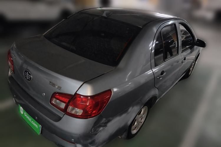 Used FAW Weizhi V5 2012 1.5L Manual Entry-Level Trim
