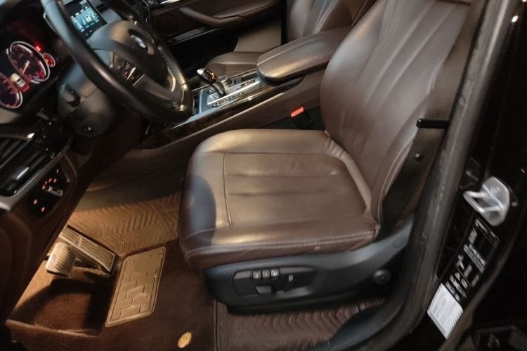 Used BMW X5 2017 xDrive28i Left Front Seat