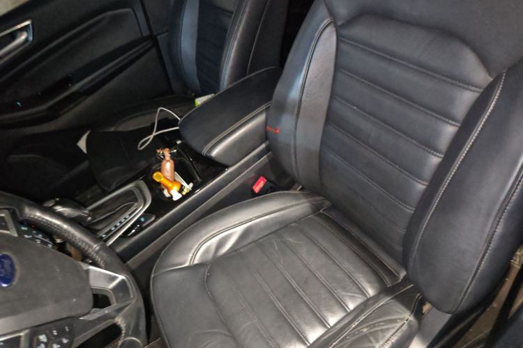 Used Ford Edge 2016 EcoBoost 245 Two-Wheel-Drive Titanium 7-Seater