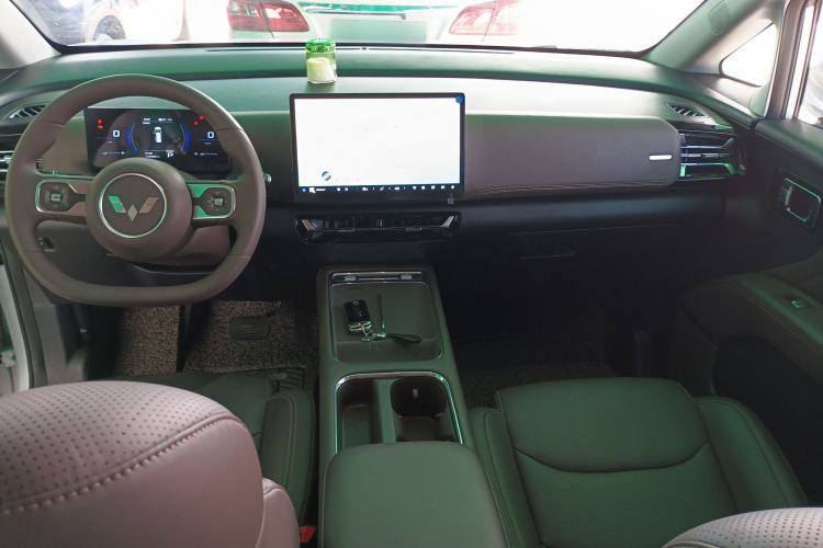 Used Wuling Wuling Starlight 730 2025 Model Plug-in Hybrid 125km Luxury Edition