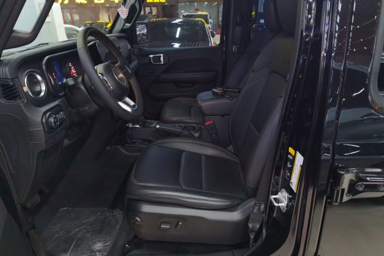 Used Jeep Wrangler 2024 2.0T Sahara Four-Door Edition