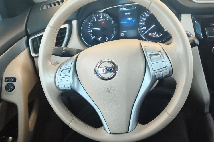 Used Nissan X-Trail 2014 2.0L CVT Comfort Edition 2WD Steering Wheel