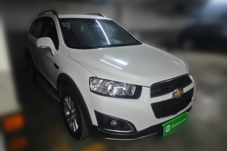 Used Chevrolet Captiva 2015 2.4L 4x4 Flagship Edition 7-Seater
