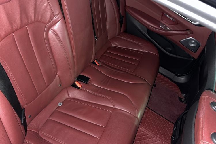 Used BMW 5 Series 2019 530Li xDrive M Sport Package Left Rear Seat