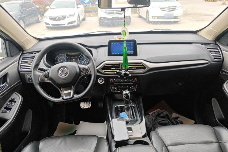 Used Dongfeng Fengon S560 2018 1.8L CVT Prestige Model Center Console