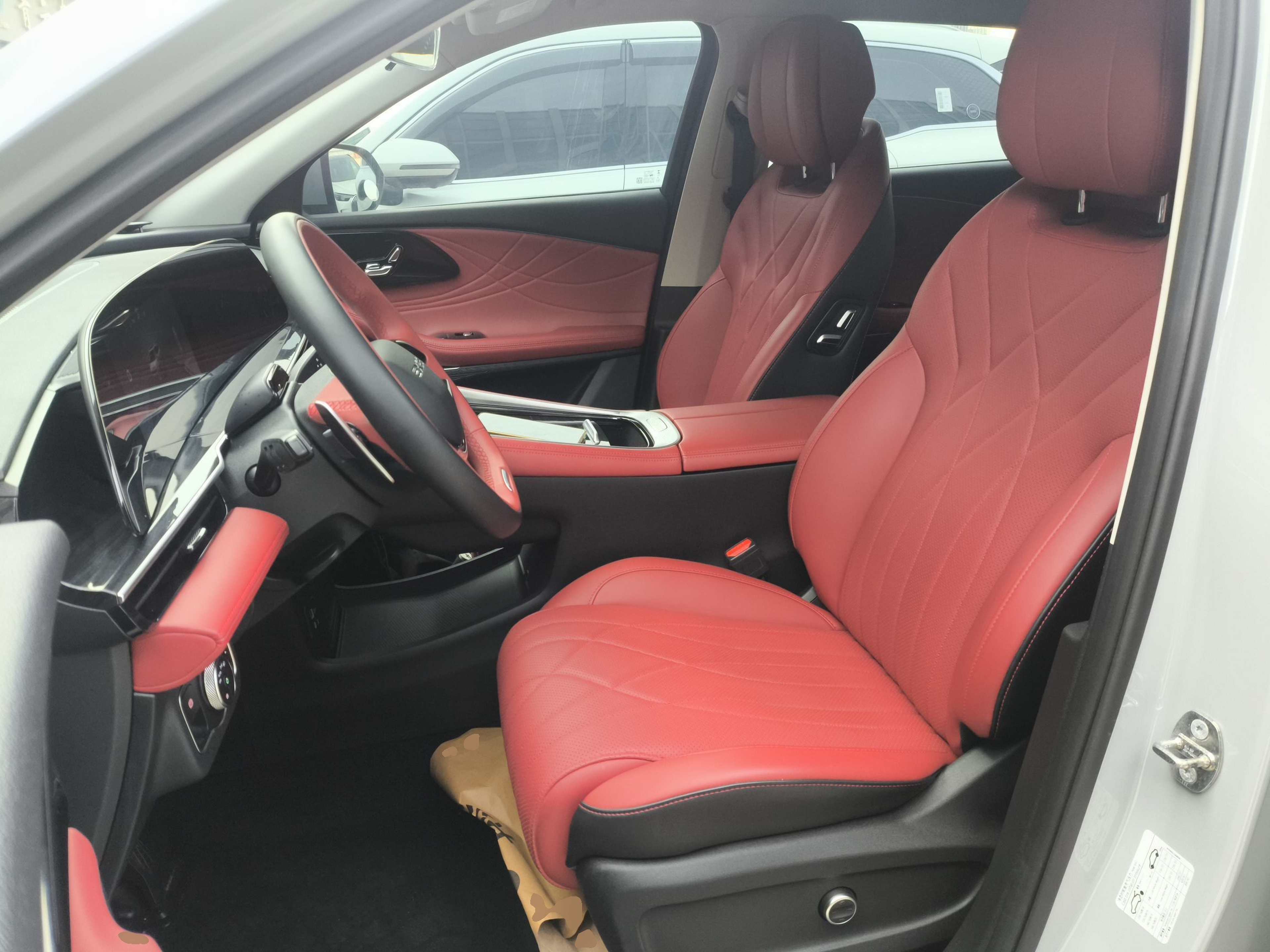 Переднее сиденье в автомобиле