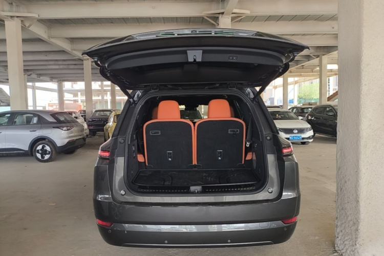 Used Li Auto L9 2023 Pro Model
