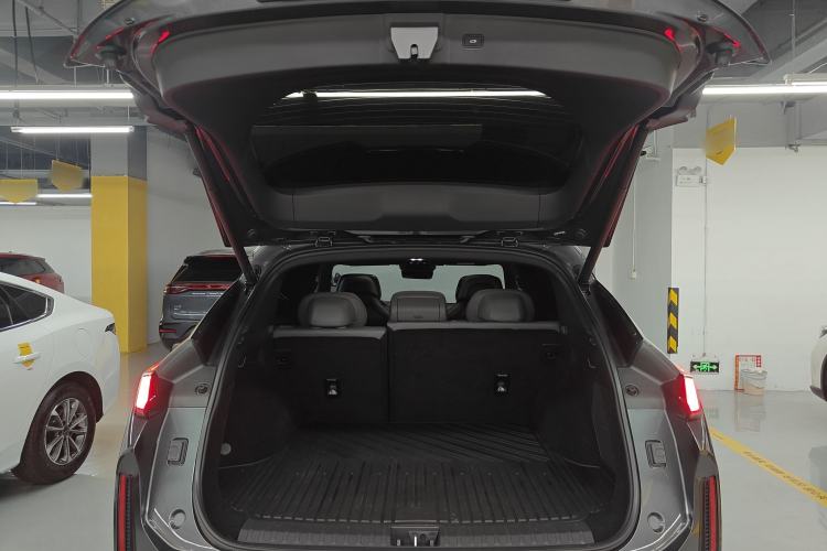 Used Lynk & Co 08 EM-P 2023 120km Long-Range Pro
