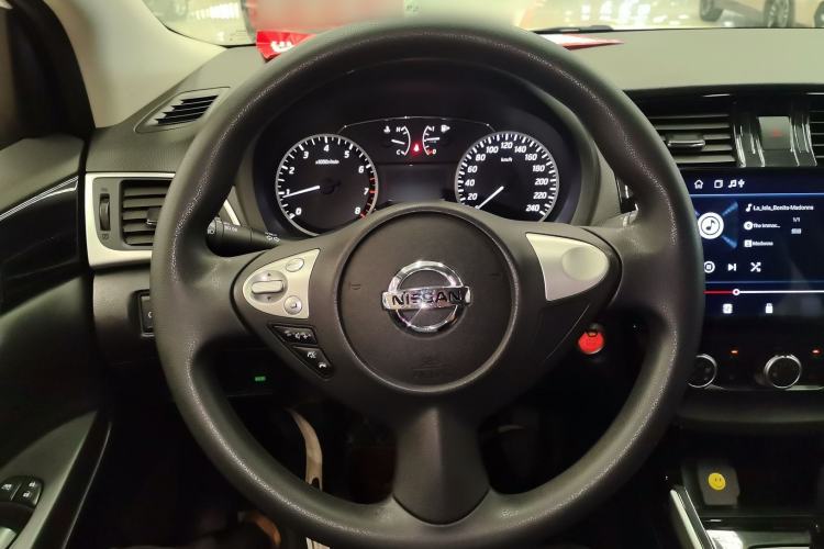 Used Nissan Sylphy 2016 1.6XV CVT Smart Enjoyment Version Steering Wheel