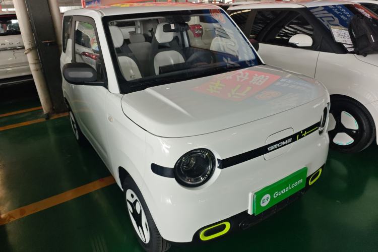 Used Geely Galaxy Panda 2025 210 km – Yuanqi Bear Front Right 45 Deg