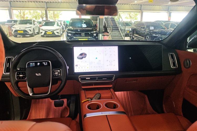 Used Li Auto L8 2023 Pro Model
