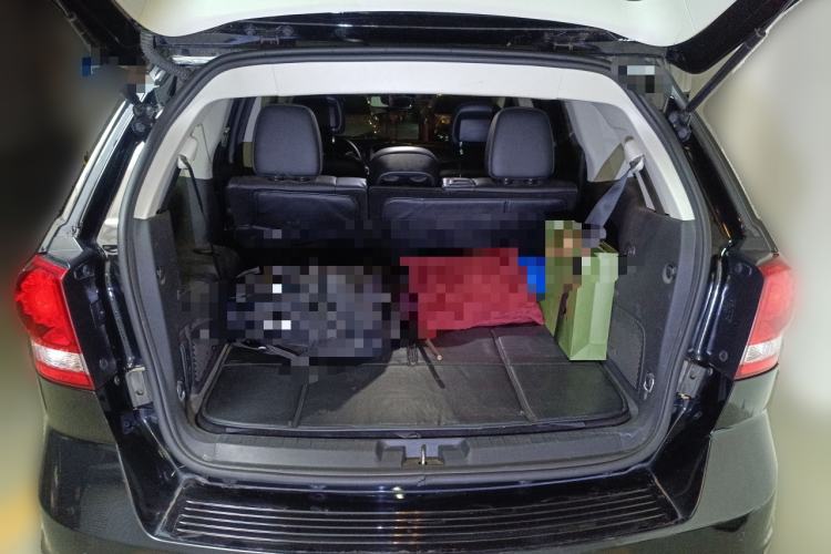 Used Dodge Journey 2013 2.4L Two-Wheel Drive Luxury Version
