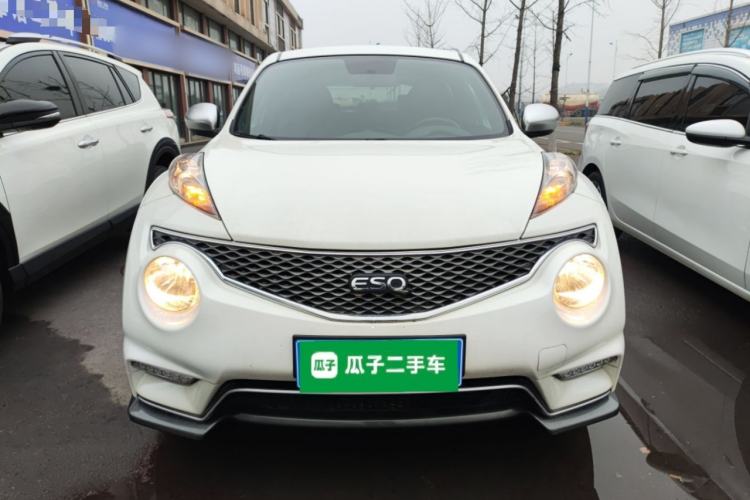 Used Infiniti ESQ 2014 1.6L Spontaneous Edition